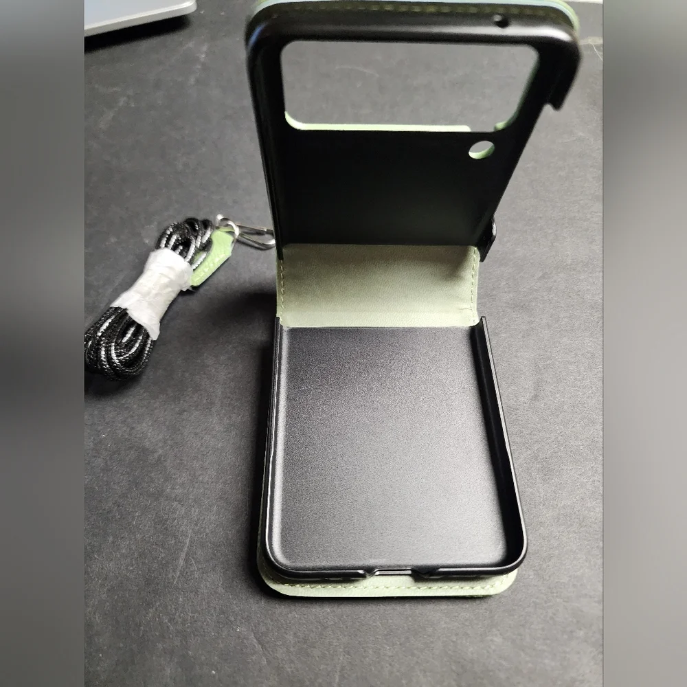 Ring Phone Case Galaxy Z‎ Flip 3 5G Premium with Strap Green New 649